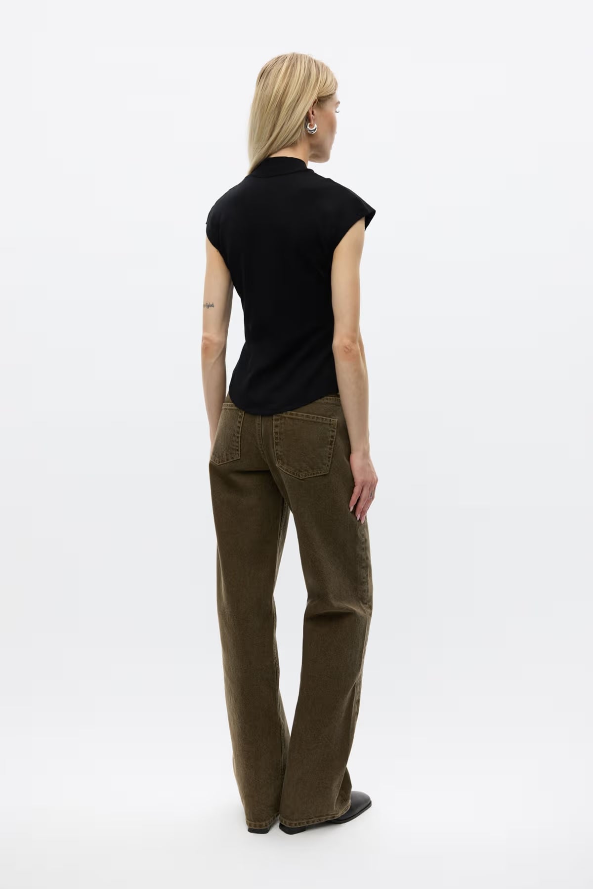Ennella ss knit black