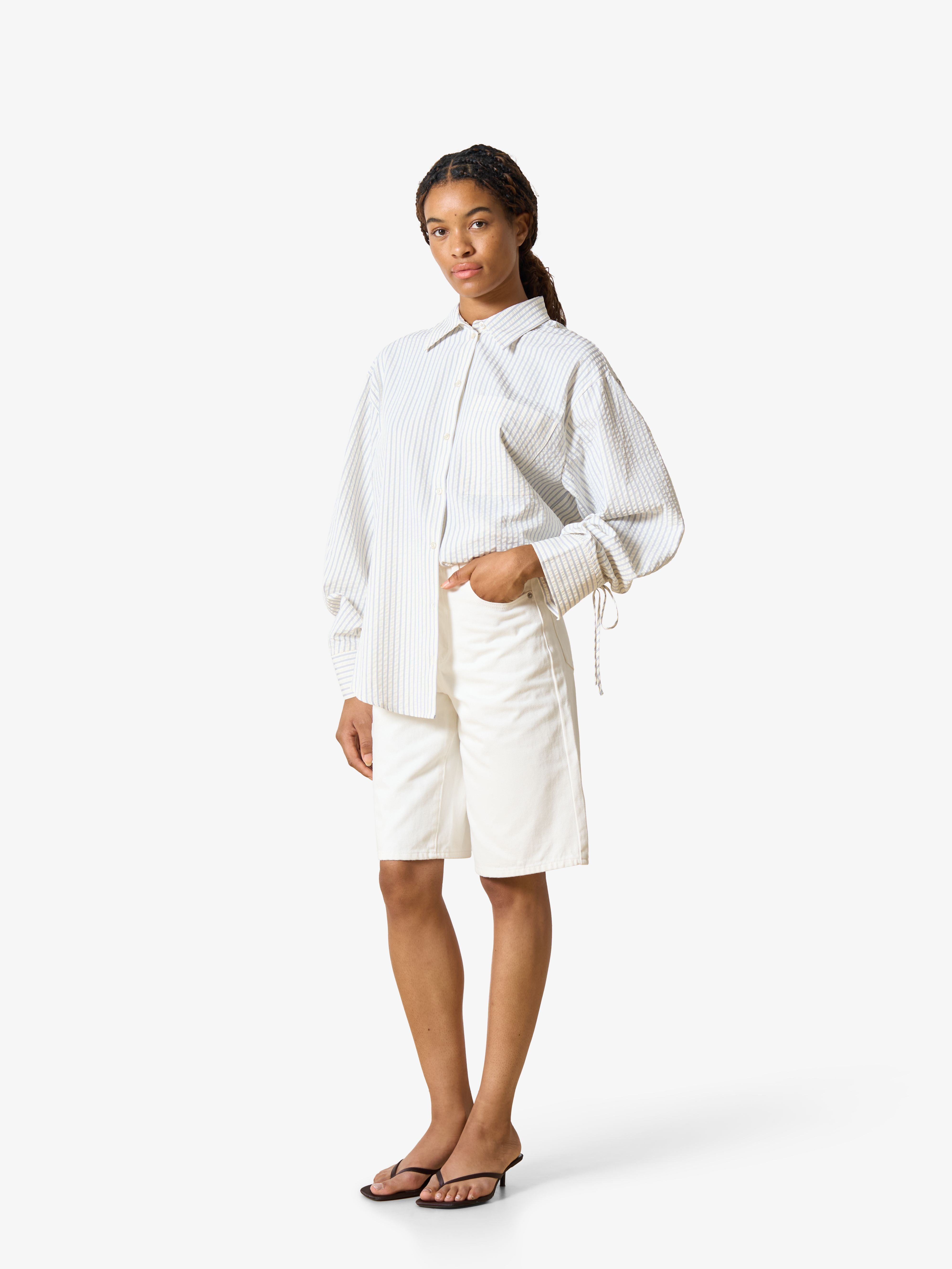 Addison denim shorts white