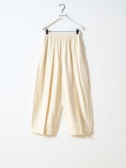 Quanda trousers almond milk