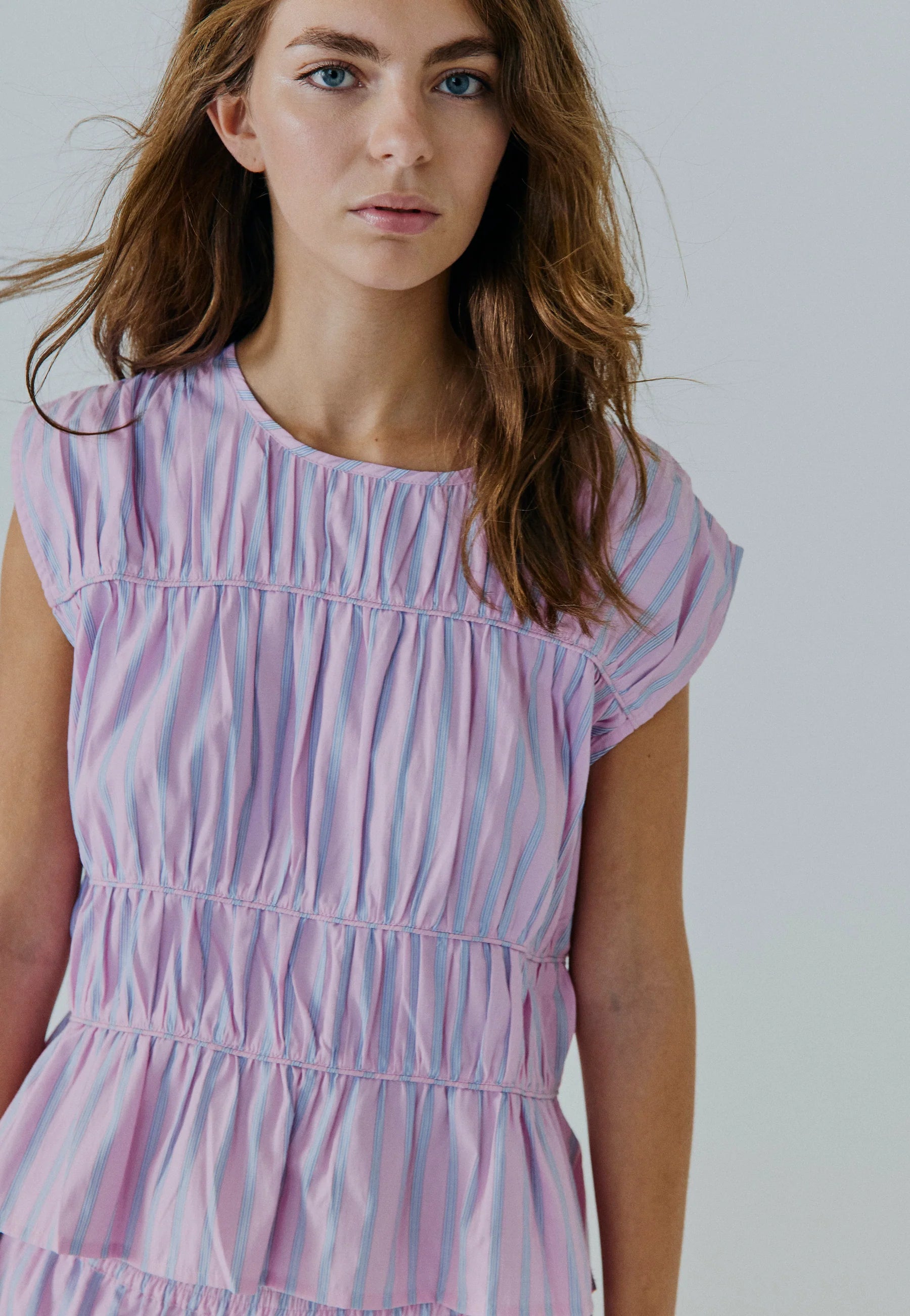 Emily sl top sleeveless blue pink stripe