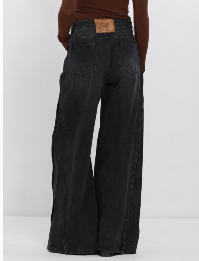 Nero jeans