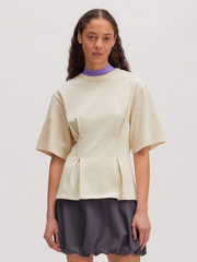 Marah t-shirt almond milk