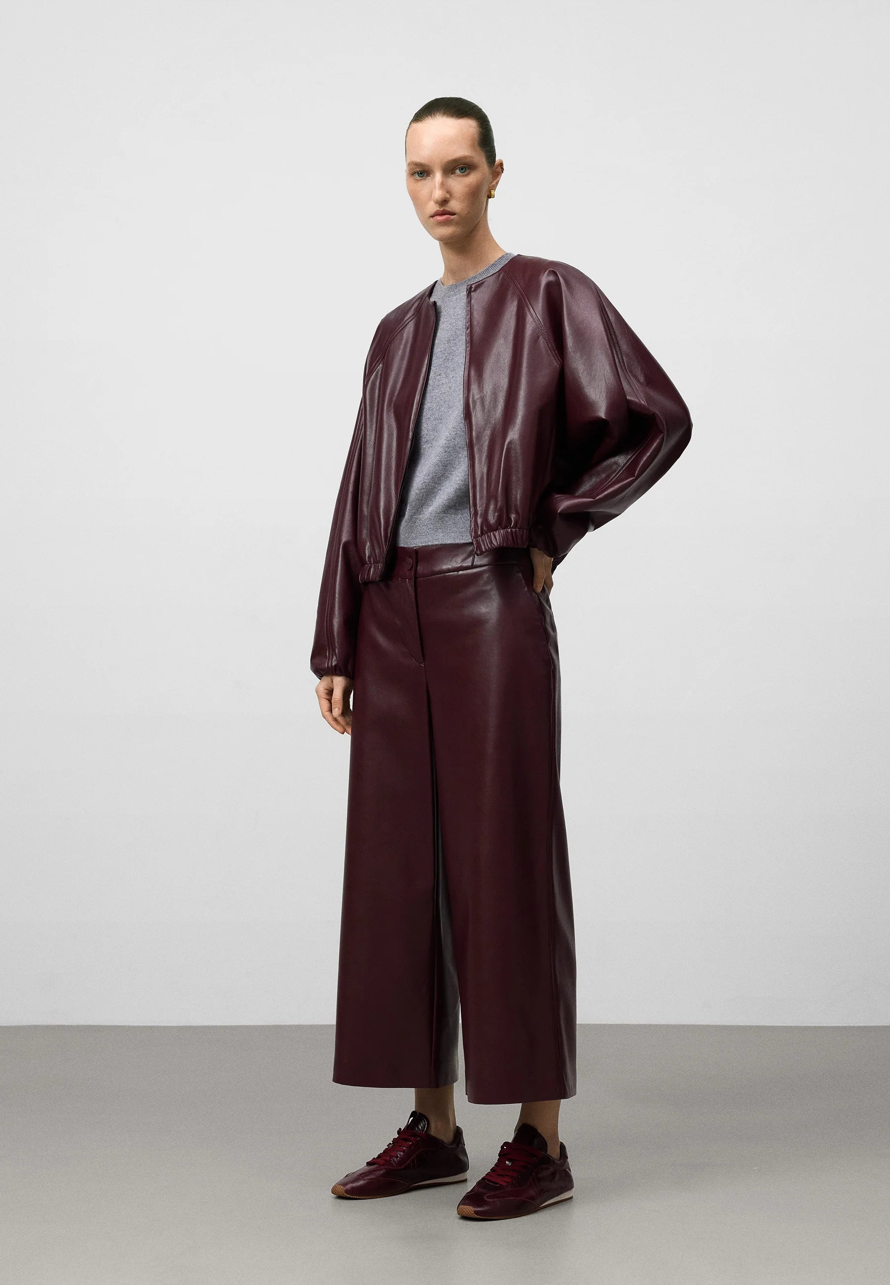 Jona Bermuda Leather Burgundy