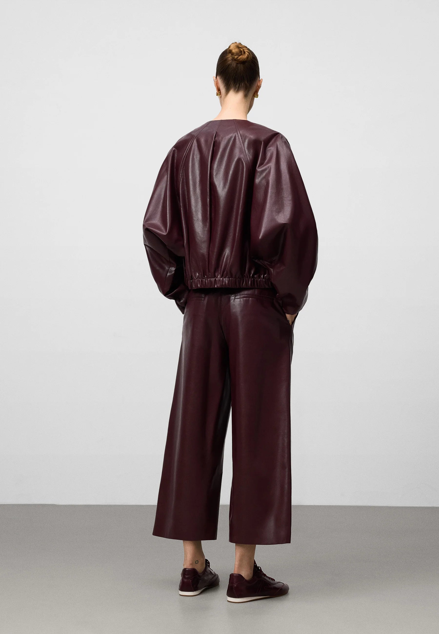 Jona Bermuda Leather Burgundy