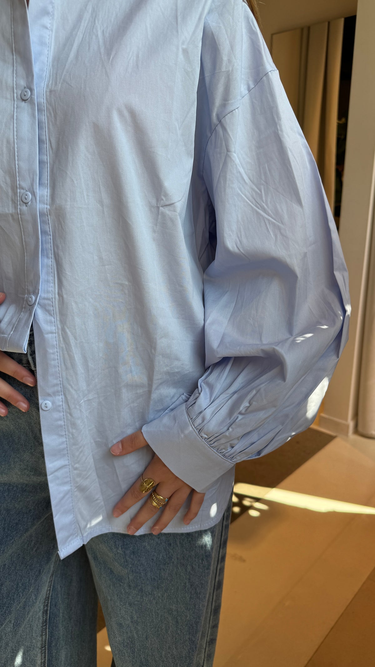 Blue blouse puff sleeves