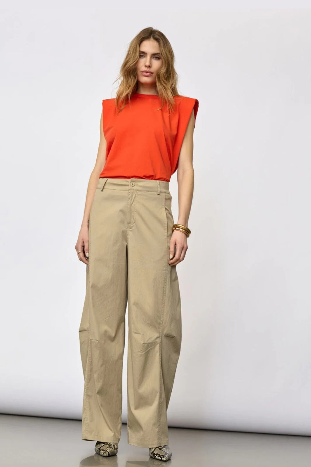 Cotton crisp barrel pants mushroom