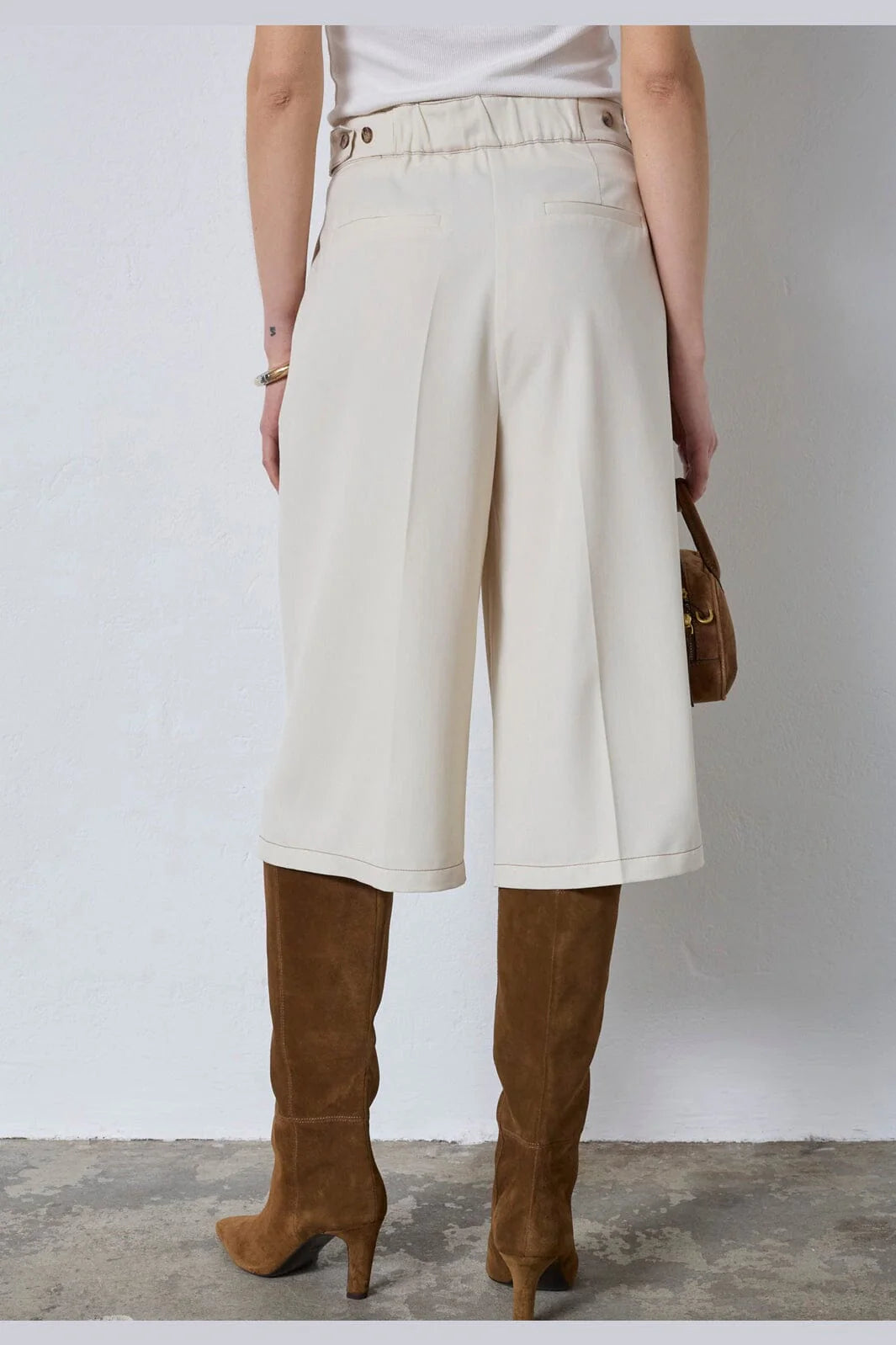 Terry cc pleat bermuda bisquit