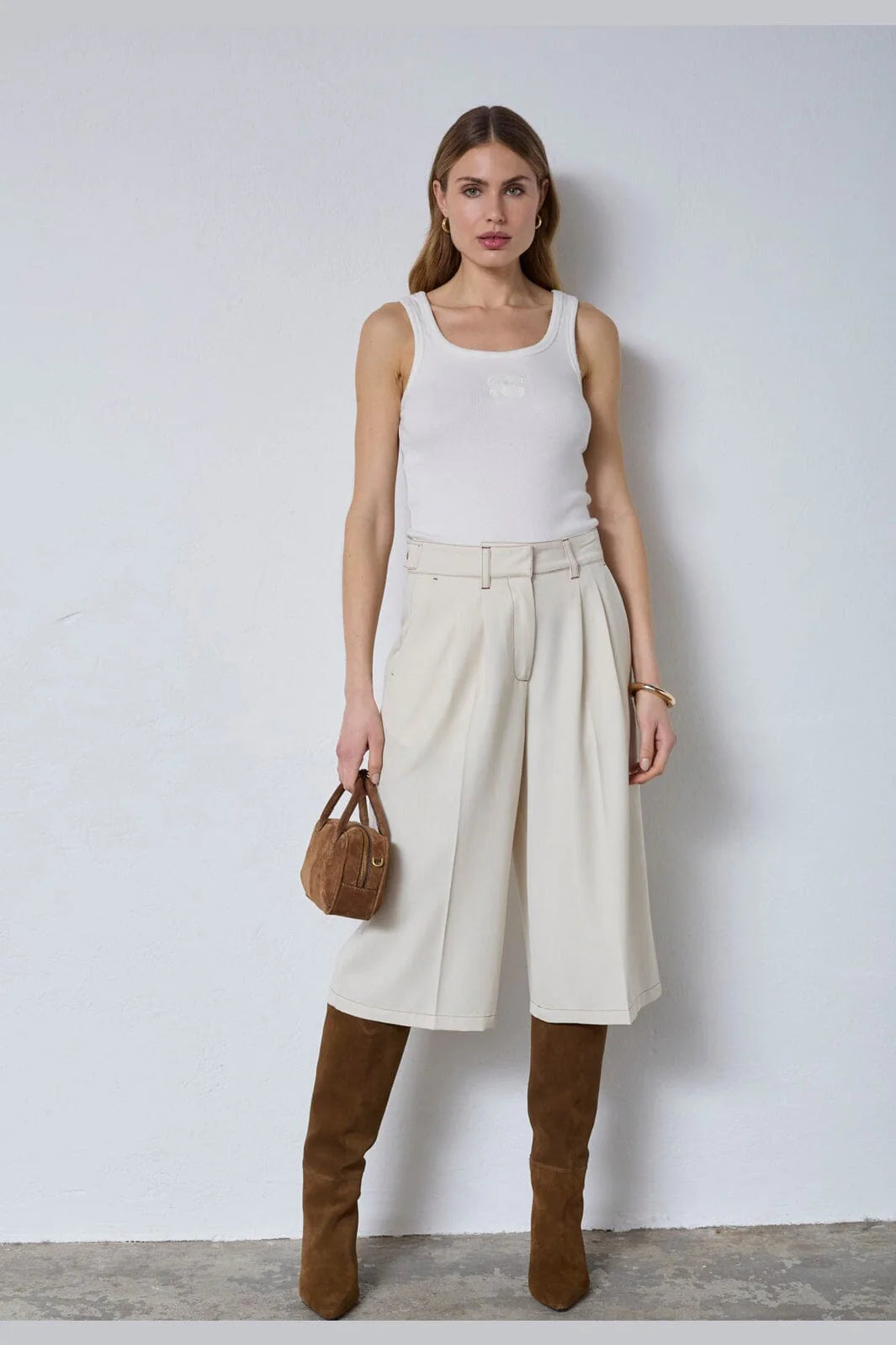 Terry cc pleat bermuda bisquit