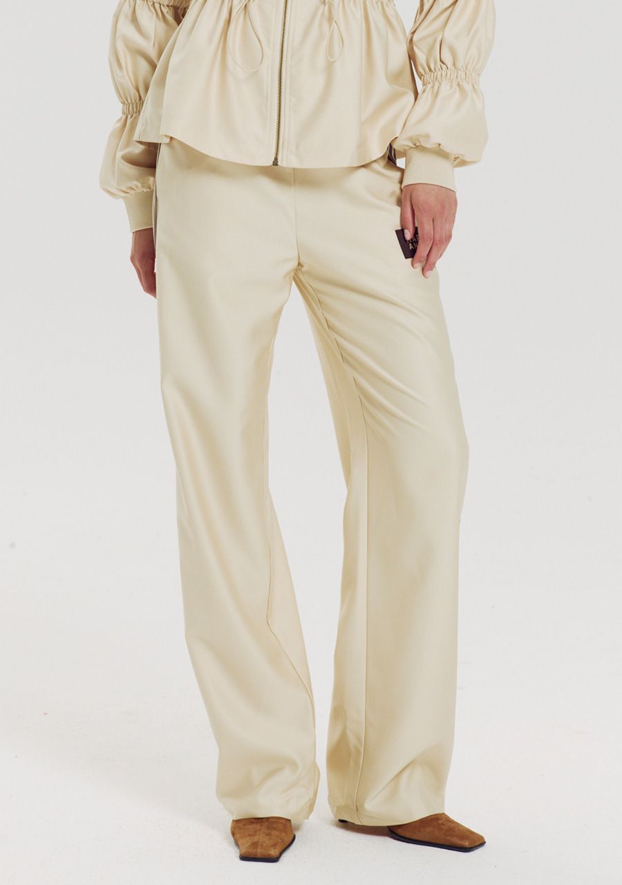 Hana pants almond oil